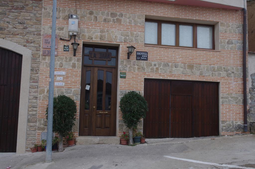 Hotel La Jara-Arribes Aldeadavila de la Ribera Exterior photo